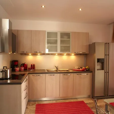 蓝梦豪华别墅 Pefki