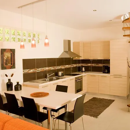 蓝梦豪华别墅 Pefki