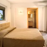 Blue Dream Luxury * Pefki (Rhodes)