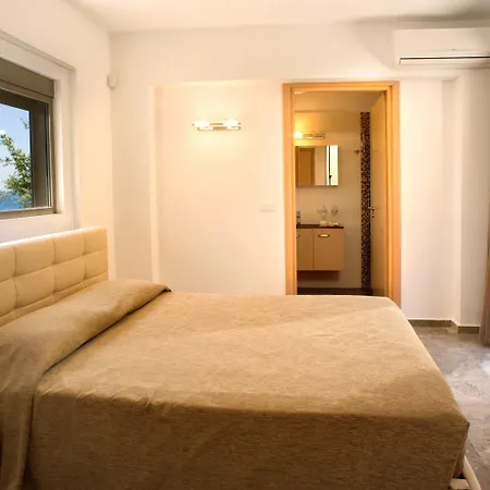 Blue Dream Luxury * Pefki