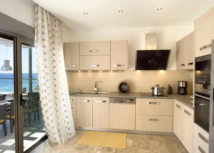 Blue Dream Luxury Pefki